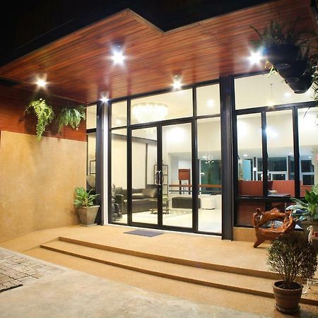 S'Prima Hostel بيتسانولوك المظهر الخارجي الصورة